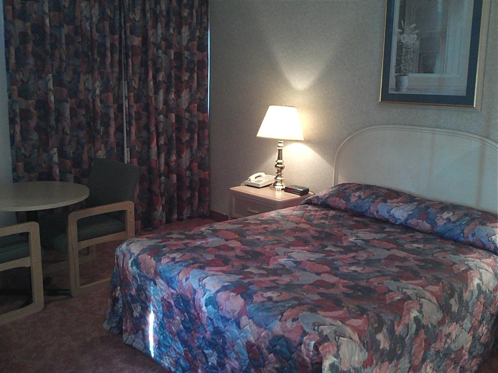Empire Inn Brandon Bagian luar foto