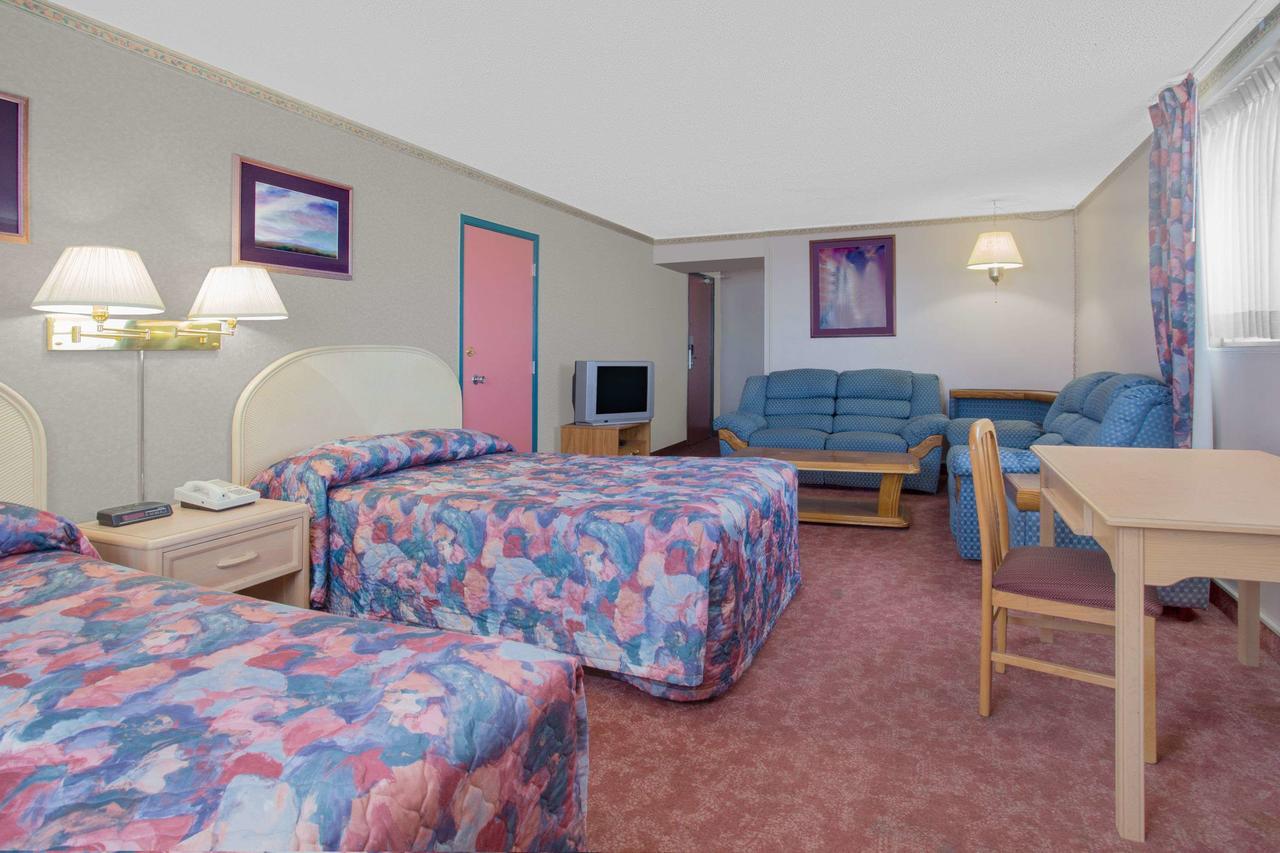 Empire Inn Brandon Bagian luar foto