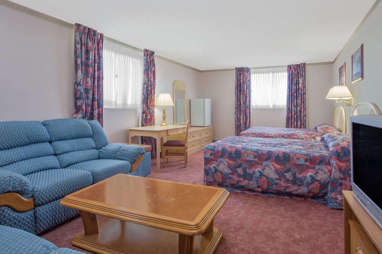 Empire Inn Brandon Bagian luar foto