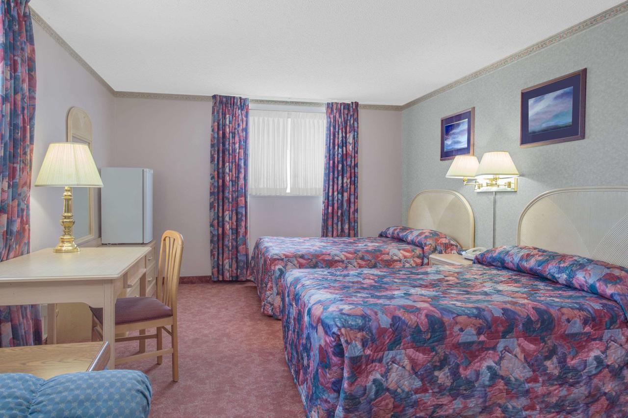 Empire Inn Brandon Bagian luar foto